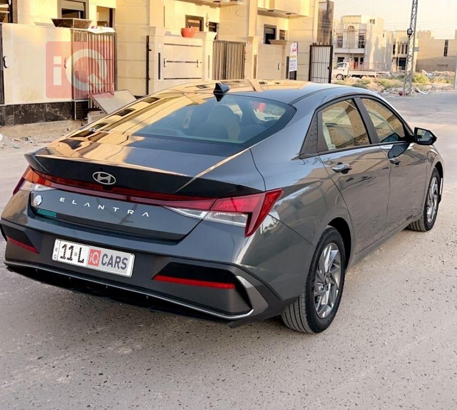 هیۆندای ئەلەنترا